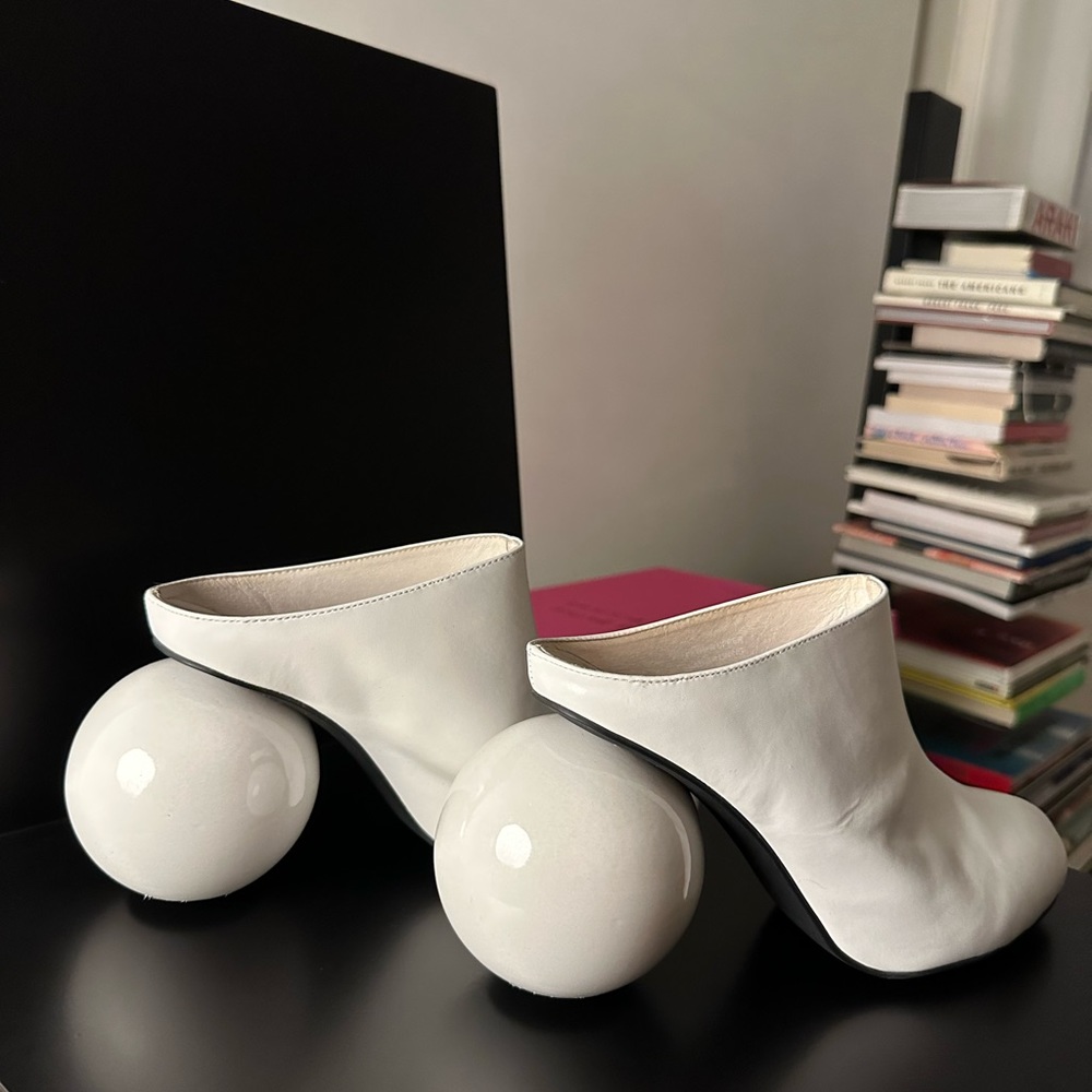 SOLACE LONDON White Statement Mules S 8/38